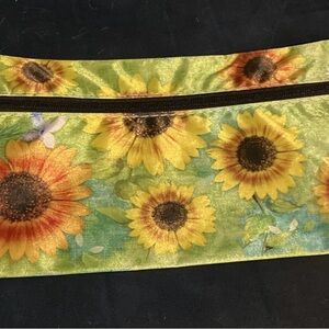 Sunflower Print Cosmetic Bag-Discounted Shipping!